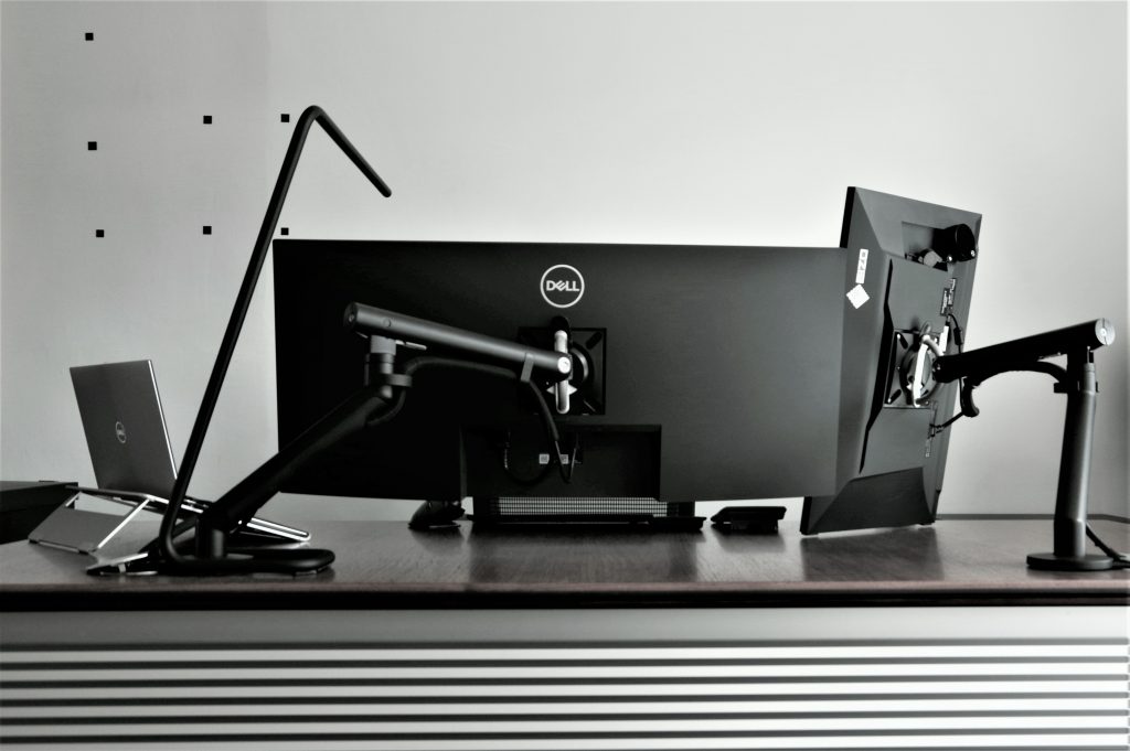  <span style="color: #d4dce8; font-size: 18px;">Office Profile </span><br>事務所案内